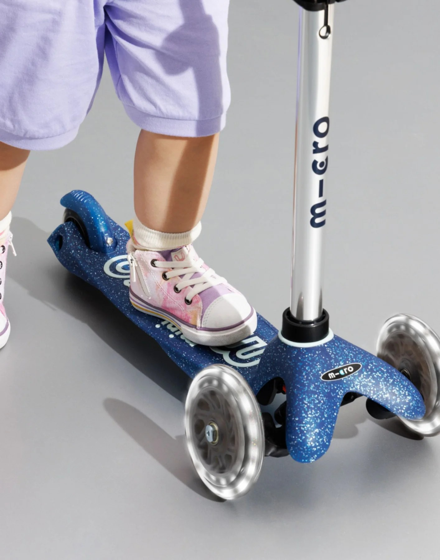 Micro Mini Deluxe Glitter LED 3 Wheel Scooter