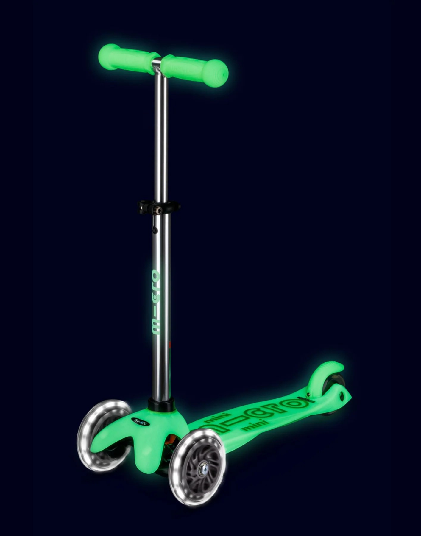 Micro Mini Deluxe Glow LED 3 Wheel Scooter