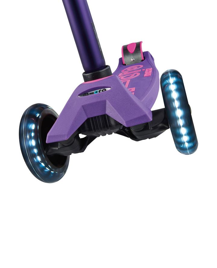 Micro Maxi Deluxe LED 3 Wheel Scooter Purple